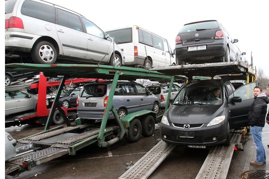 Ekspertai pataria: 13 automobilių, kuriuos galima pirkti net ir su didele rida