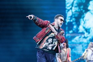 J. Timberlake'o koncertas baigėsi šoku: apsaugos darbuotojas griebė už kaklo, nutempė nuo laiptų