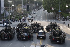 Įtampa auga: D. Trumpas į protestų apimtą Los Andželą siunčia dar tūkstančius gvardiečių ir JAV jūrų pėstininkus