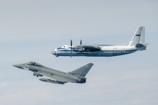 Britų naikintuvai virš Baltijos jūros perėmė du Rusijos šnipinėjimo orlaivius