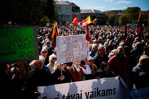 Sostinė ruošiasi protestui prie Seimo prieš NT mokestį: virs košę ir dainuos dainas