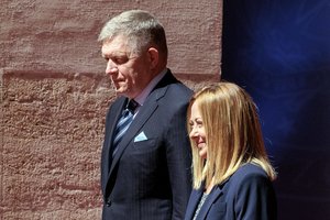 Slovakijos premjeras giria autoritarinių valstybių ekonominį efektyvumą