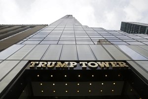 Protestuotojai prie dangoraižio „Trump Tower“ Niujorke: grąžinkite juos namo!