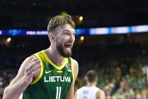 Rinktinei nepadėsiantis D. Sabonis lankysis Singapūre: dalyvaus NBA organizuojamame krepšinio turnyre