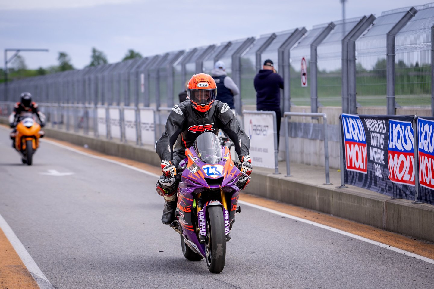 Birželio 7–8 dienomis Estijoje, „Porsche Ring“ trasoje, vyko trečiasis iš septynių Lietuvos ir Baltijos šalių Plento žiedo čempionato etapas.<br> D.Teibe nuotr.