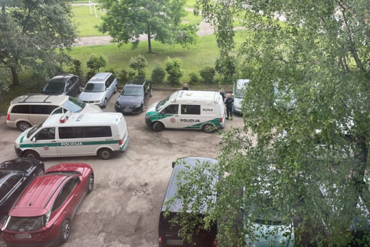 Mįslingas policijos pajėgų sujudimas Kauno Eiguliuose – pareigūnai įvykio kol kas nekomentuoja