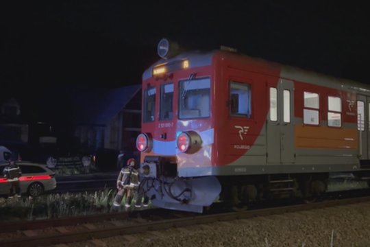 Tragedija Lenkijoje: traukinys pertrenkė du žmones
