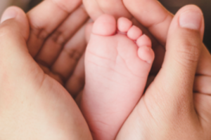 Naujagimių mirčių galima išvengti: geriausiems Europos protams metamas iššūkis kurti drąsias inovacijas