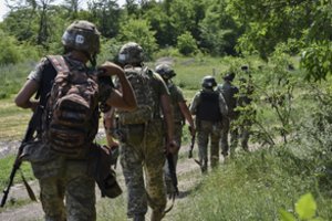 Ukrainoje – pasipiktinimas Vakarų reikalavimu dėl sankcijų Rusijai: to tikrai nebus