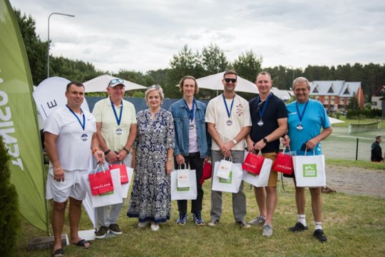 Birštone vykusiame mėgėjų teniso turnyre – ilgaamžių senjorių medalis