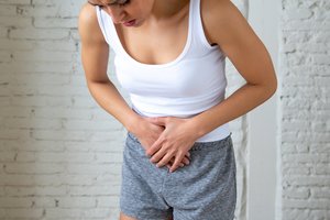 Šlapimo takų infekcijos užklumpa net ir vasarą: negydomos turi rimtų pasekmių