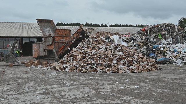 Iš Kinijos – per Klaipėdą į Baltarusiją: muitinė sustabdė netikrus „Ferrero“ gaminius