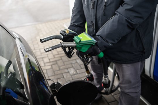 Geros žinios: per savaitę degalai Lietuvoje pigo