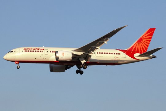 Po „Air India“ lėktuvo katastrofos krito „Boeing“ akcijos