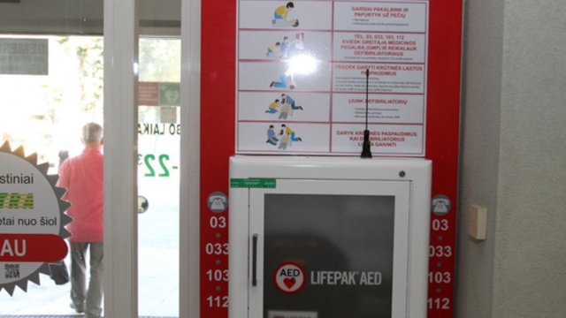 Gyvybei būtinų gaivinimo priemonių Panevėžyje vos 14: nors susidomėjimas didelis, ragina nepamiršti vieno