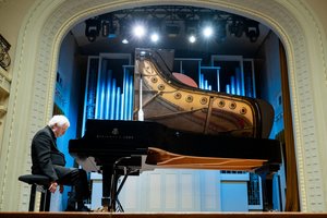 Vilniaus festivalio publika patyrė legendinio pianisto sero Andráso Schiffo magiją