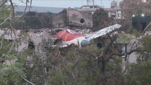 „Air India“ katastrofos aukų skaičius pasiekė 279: parodė, kas liko iš lėktuvo