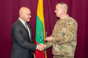 Viceministras: visuotinės gynybos stiprinimui reikšmingą įtaką turi kibernetinis saugumas ir civilinio-karinio bendradarbiavimo stiprinimas