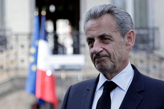 Buvęs Prancūzijos prezidentas N. Sarkozy neteko aukščiausio valstybės apdovanojimo