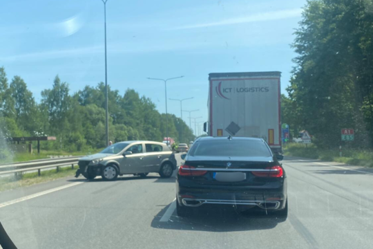 Magistralėje A1 susidūrė keli automobiliai