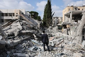 „Kito šanso gali nebūti“: lietuvių evakuacijai iš Izraelio – naujas kelias