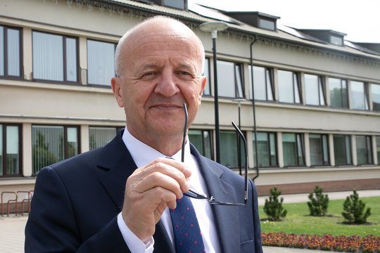 Teismui perduota Prienų mero A. Vaicekausko „čekiukų“ byla