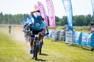 MTB dviračių maratone – olimpietės pergalė bei nutrūkęs Eimanto Gudiškio dominavimas