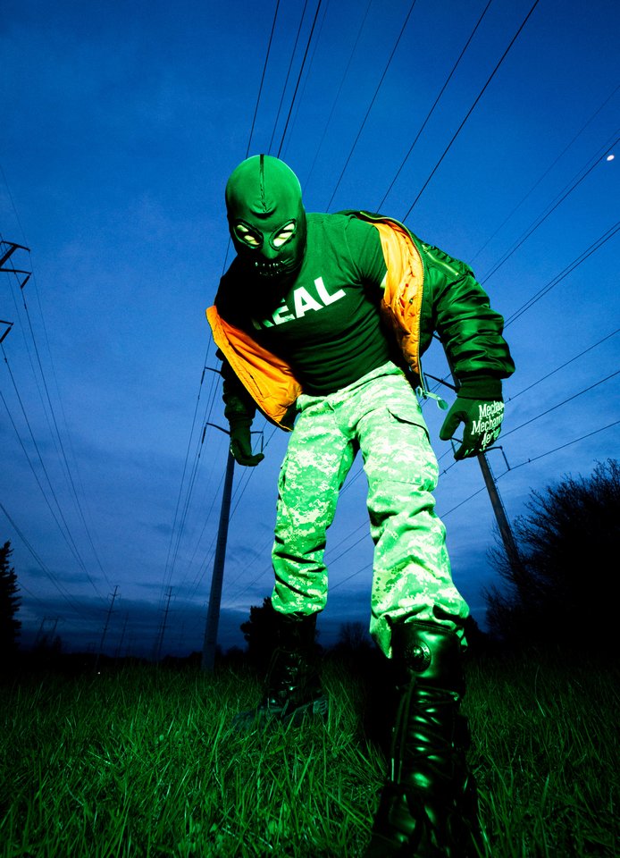 Į Lietuvą atvyksta alternatyvaus hiphopo atlikėjas Miguelis Angelesas: „Tegul visi atsiduoda chaosui“.