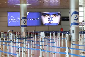 Skelbia, kad iš Izraelio evakuojami lietuviai pasiekė Jordanijos sieną