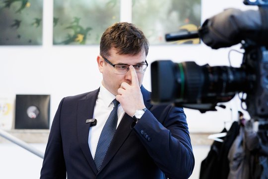 Seimas pritarė L. Kasčiūno siūlymui plėsti pilietiškumo ir gynybos įgūdžių kursą 5–12 klasėms