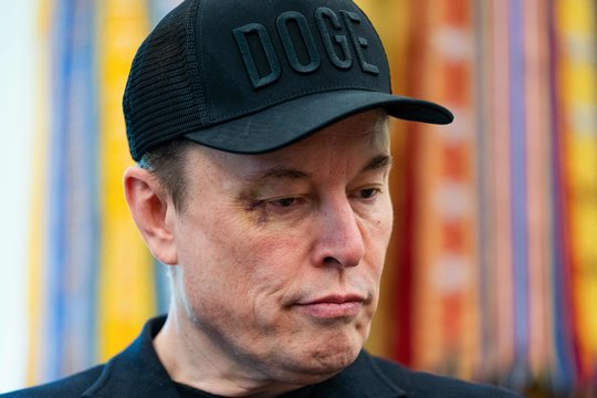 Pribloškiantis buvusio „Teslos“ vadybininko interviu: įmonei atėjo galas, E. Muskas jos neišgelbės