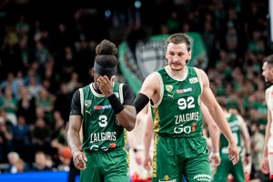 Po mačo už visą ekipą kelis sakinius išsakęs „Žalgirio“ kapitonas E. Ulanovas: „Tiesiog gėda“