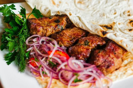 Sultingas liulia kebabas: restorano verta vakarienė – vos per kelias minutes