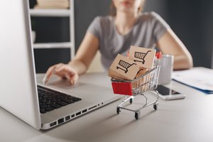 ES komisija spaudžia Kinijos milžinę „AliExpress“: žada taikyti nuobaudas