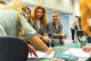 Praktiniai įgūdžiai – sėkmingos karjeros elementas: kaip studijos ruošia realiam darbui