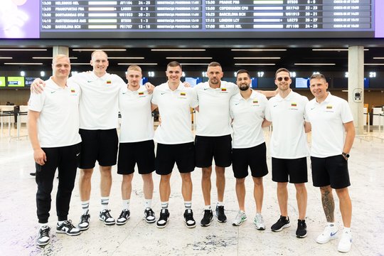 Pamatykite: Lietuvos vyrų 3x3 krepšinio rinktinė išvyko į pasaulio čempionatą