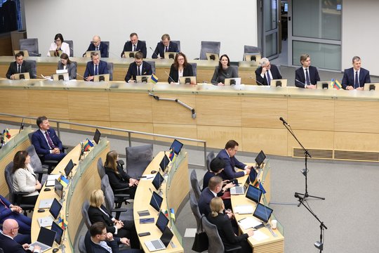 Seimas kol kas nesvarstys „čekutininkų“ atsakomybę švelninančių BK pataisų
