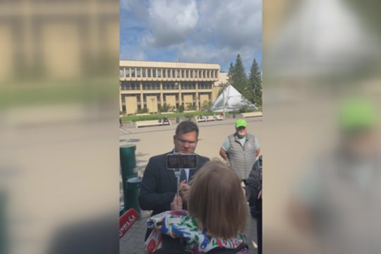 Prie Seimo – L. Kasčiūno ir R. Janutienės kivirčas: „Kažkada jus laikiau rimta žurnaliste“