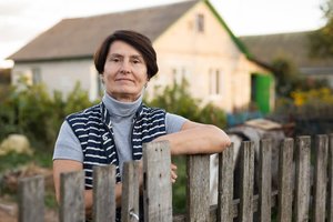 Dėl našlio romano su jauna kaimyne ūžia visas kaimas – vaikai ir anūkai bijo pagalvoti, ką sugalvojo pensininkas