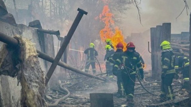 Odesa kenčia nuo Rusijos smūgių: per naujausią ataką sužeista mažiausiai 14 žmonių