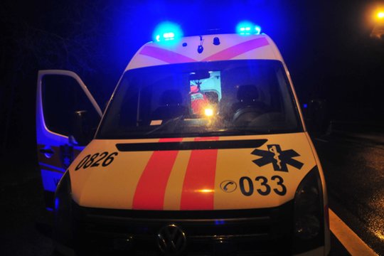 Šiaulių rajone apvirto jaunuolio vairuotas automobilis