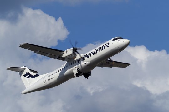 Išrinko geriausias avialinijas: paaiškėjo, kur rikiuojasi tarp lietuvių populiarios bendrovės