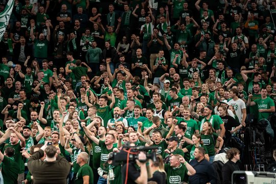 LKL sezono kulminacija – sausakimšoje Kauno arenoje: sirgaliai iššlavė bilietus