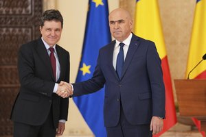 Rumunijos prezidentas premjeru paskyrė liberalų politiką I. Bolojaną