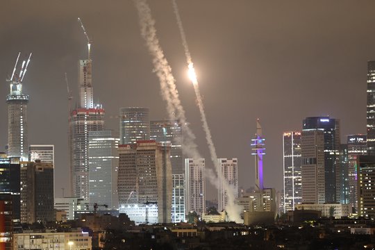 Izraelio ir Irano konfliktas. R. T. Erdoganas išliejo pyktį dėl Izraelio: „Šita beprotybė turi baigtis“