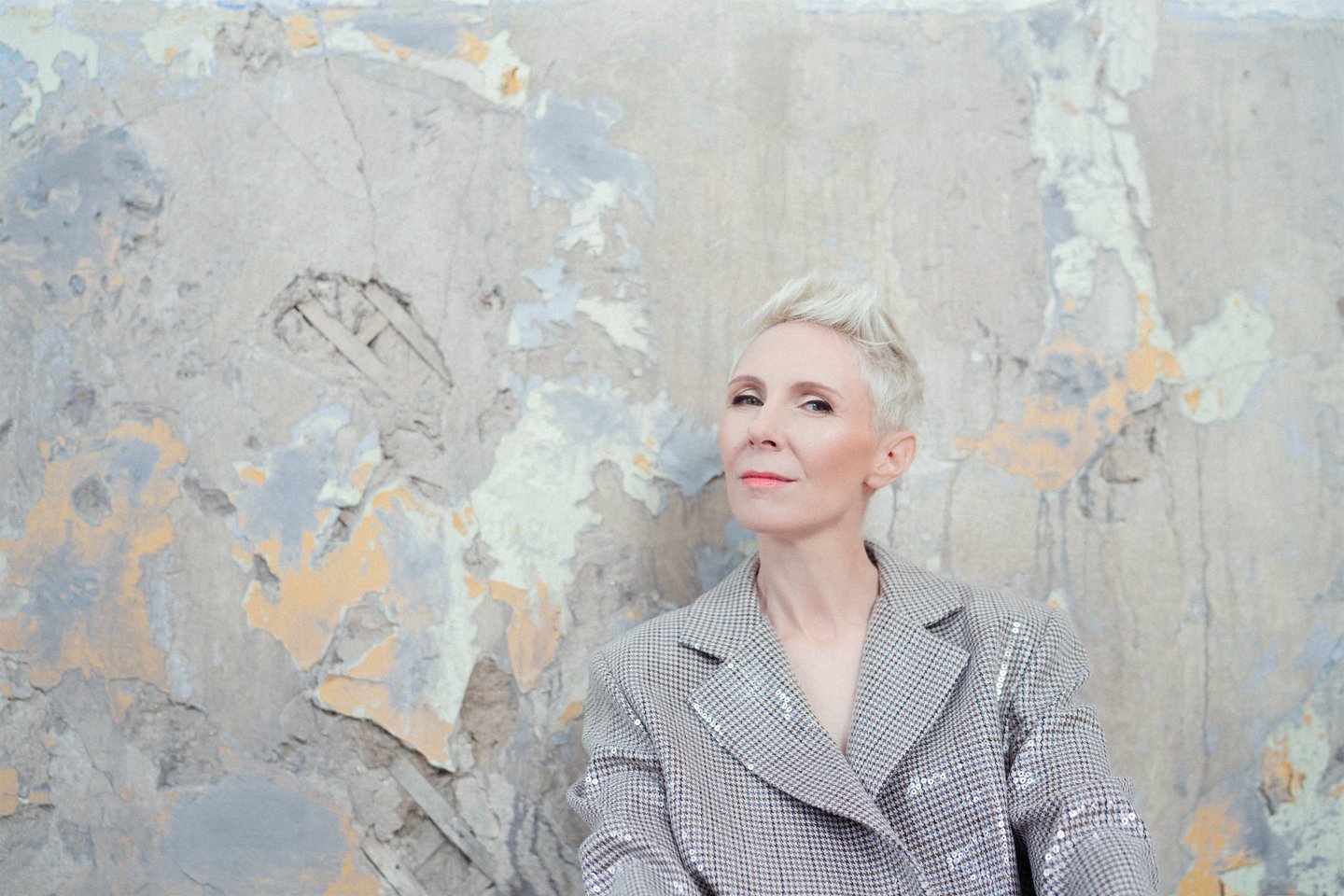 Tarp „Purpurinio vakaro“ festivalio dalyvių – G.Kilčiauskienė.<br>M.Penkutės nuotr.