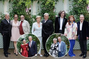 „Stiklių“ kiemelyje – puošni Romo Zakarevičiaus 80-mečio šventė: sveikino garsūs bičiuliai