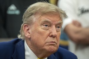 NATO viršūnių susitikime – Europos nuolaidos D. Trumpui dėl Ukrainos