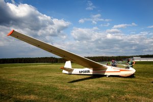 Prienų rajone nukrito sklandytuvas, nukentėjo du vyrai