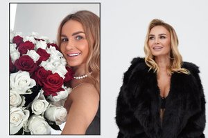 Su glėbiu gėlių įsiamžinusi K. Meseguer prabilo paslaptingai: „Leisiu tam kalbėti per veiksmus“